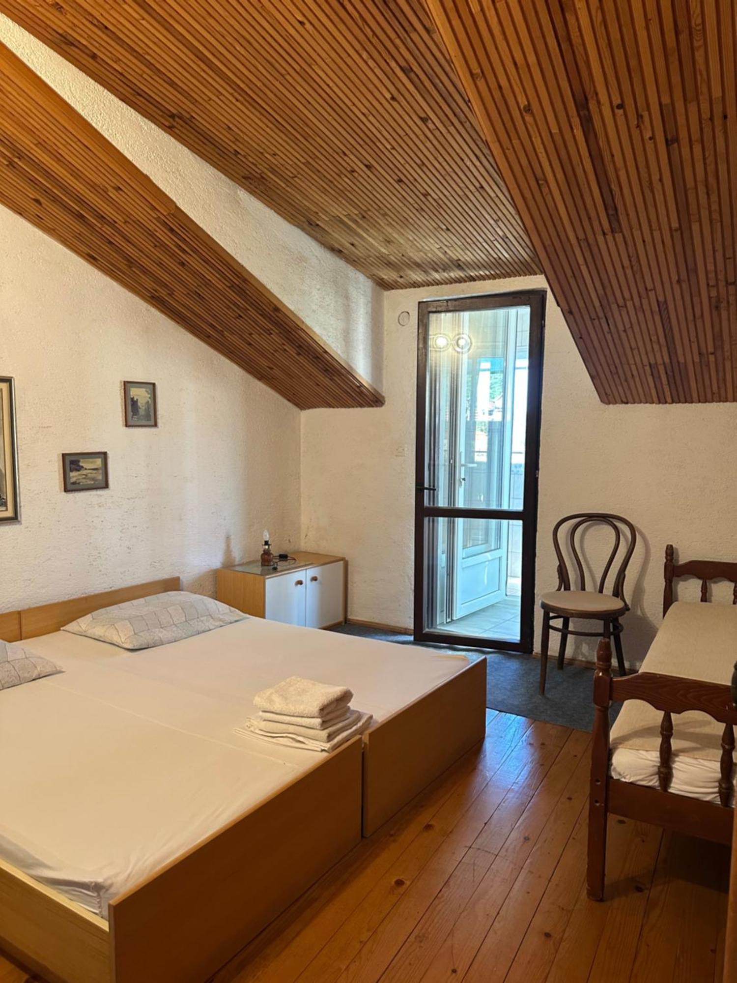 Renato Apartmán *